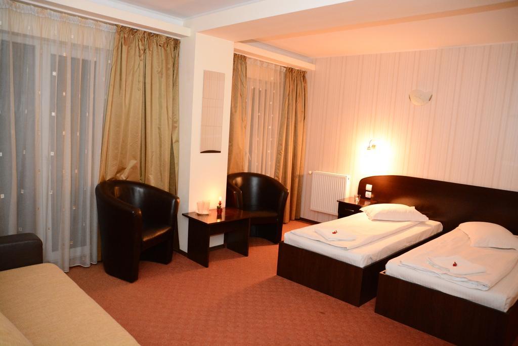 Hotel Art Montana Predeal Quarto foto